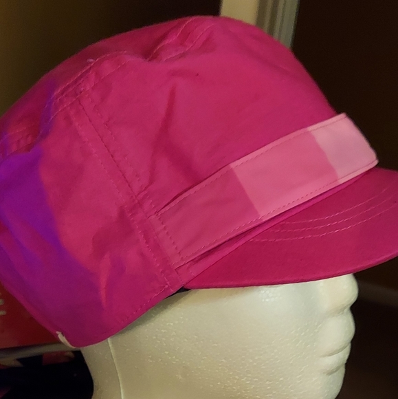 Nike Accessories - 🌸HOST PICK⛳️Nike Golf Bunker Cap Pink NWOT